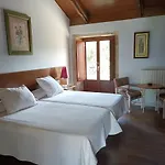 Casa Capelas 2*
