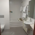 Casa Capelas 2*