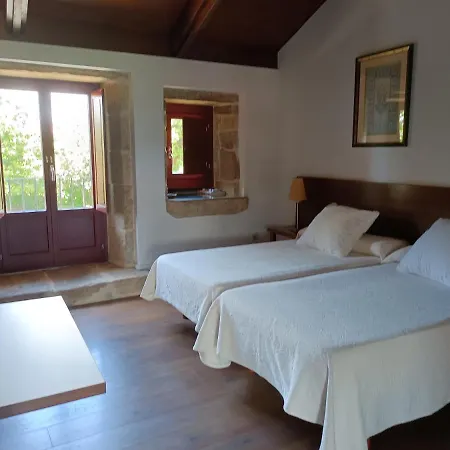 Casa Capelas 2*