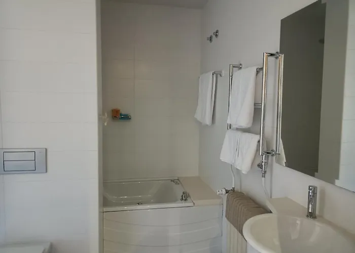 Casa Capelas 2*